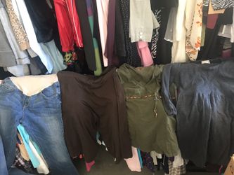 Maternity clothes 4 pieces for $5