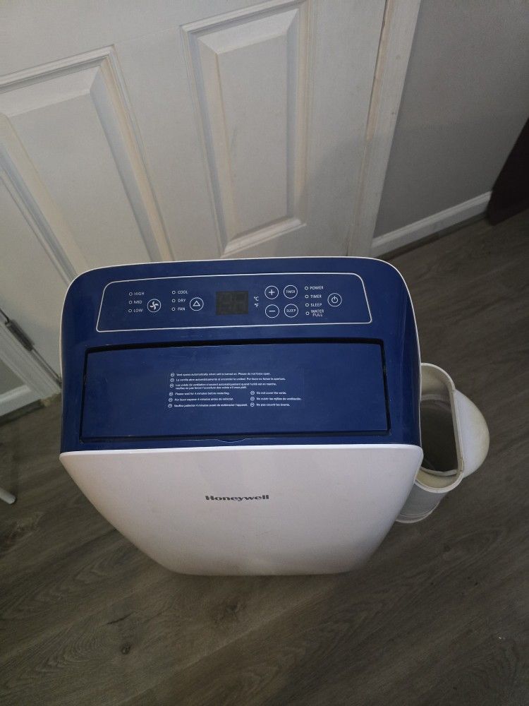 Window Unit AIR CONDItiONER