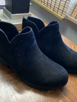 Black Suede Girls Ankle Boots Size 11.5