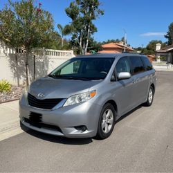 2014 Toyota Sienna