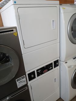 Unimac unitized dryer tower (needs two 220v outlets) - Free delivery