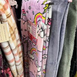 Hello Kitty Blanket