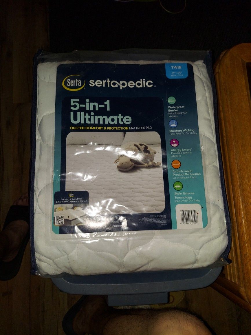 Serta
sertapedic
5-in-1
Ultimate
QUILTED COMFORT & PROTECTION MATTRESS PAd