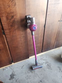 Dyson lightweight vacuum
