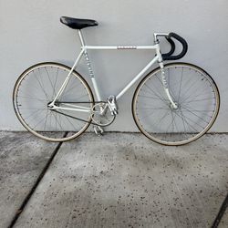 1986 Schwinn Madison Track Bike for Sale in Upland, CA - OfferUp