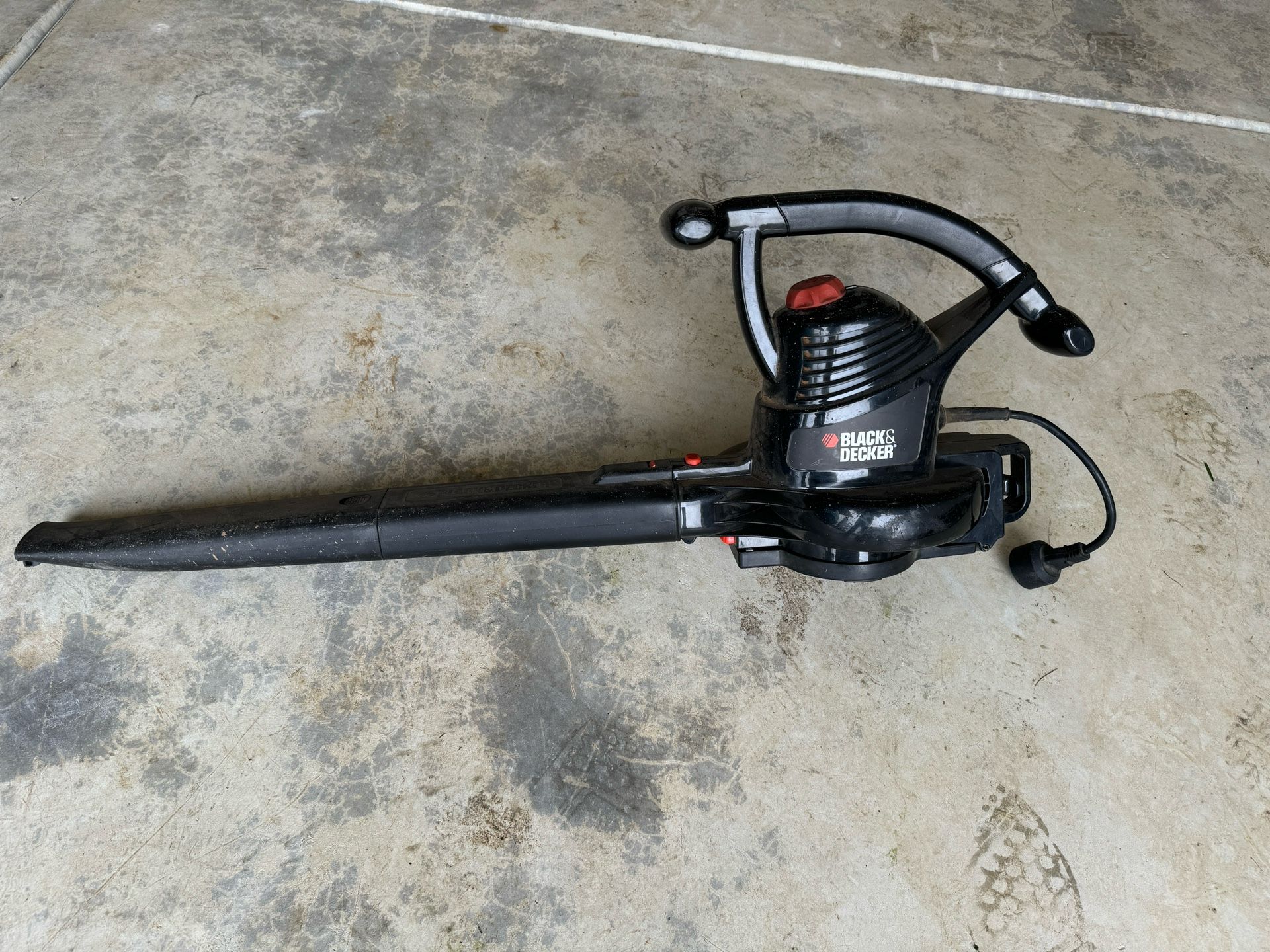 Black & Decker Corded Leaf Blower