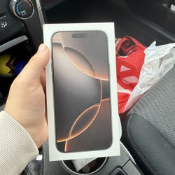 iPhone 16 Pro Max 