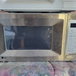 LG Microwave 