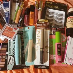 Bundle Cosmetics 