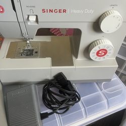 Singer Heavy Duty Sewing Machine 