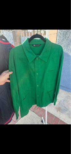 Zara brand new jacket. No tags was too big when I tried on. (Large) $65