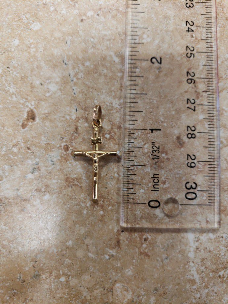 14k Yellow Gold Crucifixion Pendant 