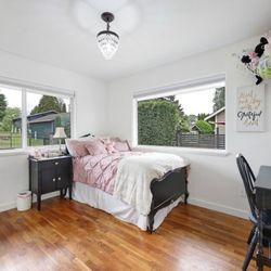 Twin Antique Bedroom Set