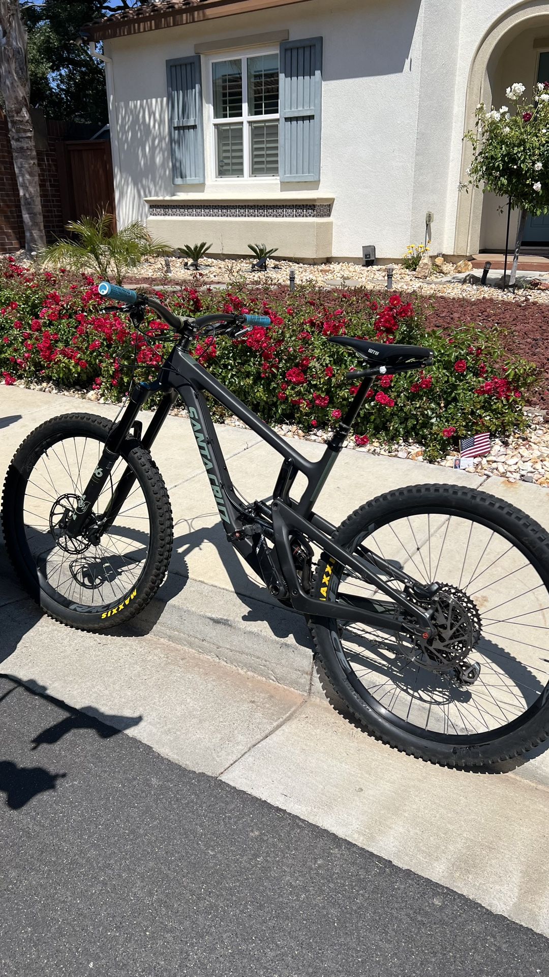 Santa Cruz Nomad S C / 27.5 / Mountain Bike