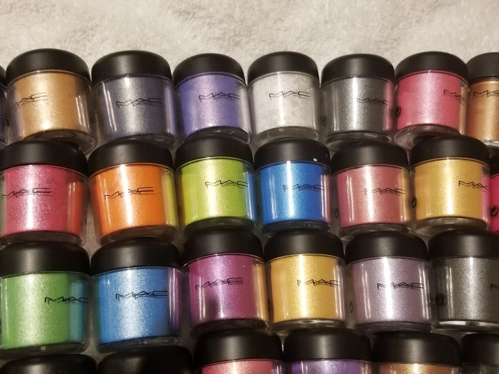 MAC Pigments 20 Multiple Colors