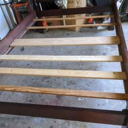 Poster Bedframe Real Solid Wood Excellent Condition Very Sturdy 