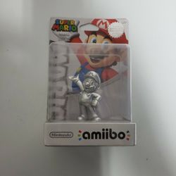 Silver Mario Amiibo