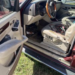 2002 Cadillac Escalade 