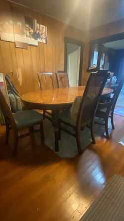 Dining table ( solid wood 80inx43in)