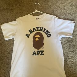 bape college white t shirt  M