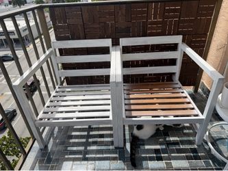 Free outdoor chairs (no cushions)