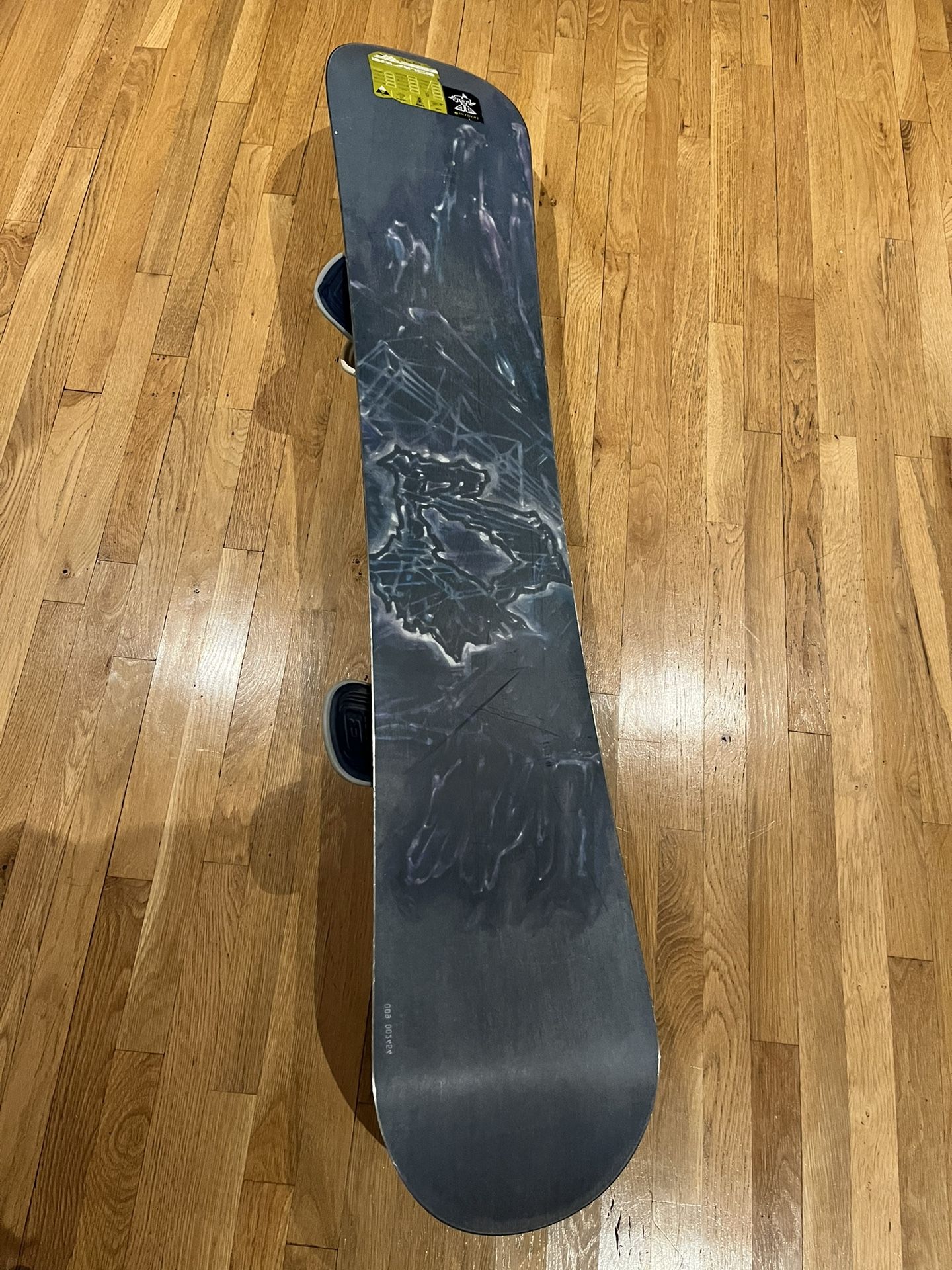 Burton Balance one485 Snowboard 148.5cm for Sale in Pasadena, CA OfferUp