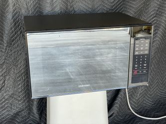 Samsung Microwave Oven -- MG14H3020CM