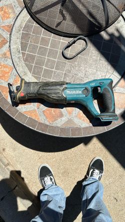Makita Sawzall LXT 18v