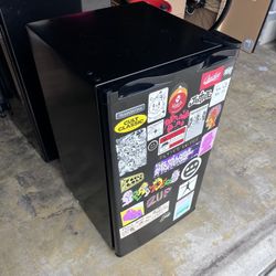 Tramontina Mini Fridge 