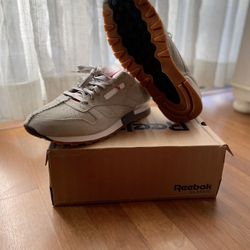Reebok Cl Leather KlSP White red and blue
