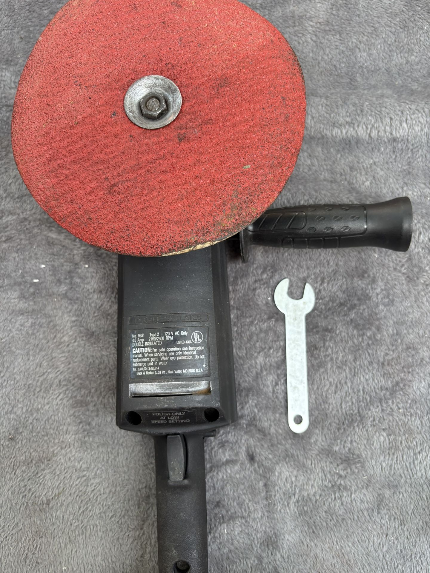 Black & Decker 7” Sander Polisher-9531–2 Speed, 8’ Cord, Side Handle, Wrench