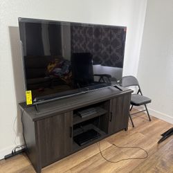 65 inch tv w/ Stand 