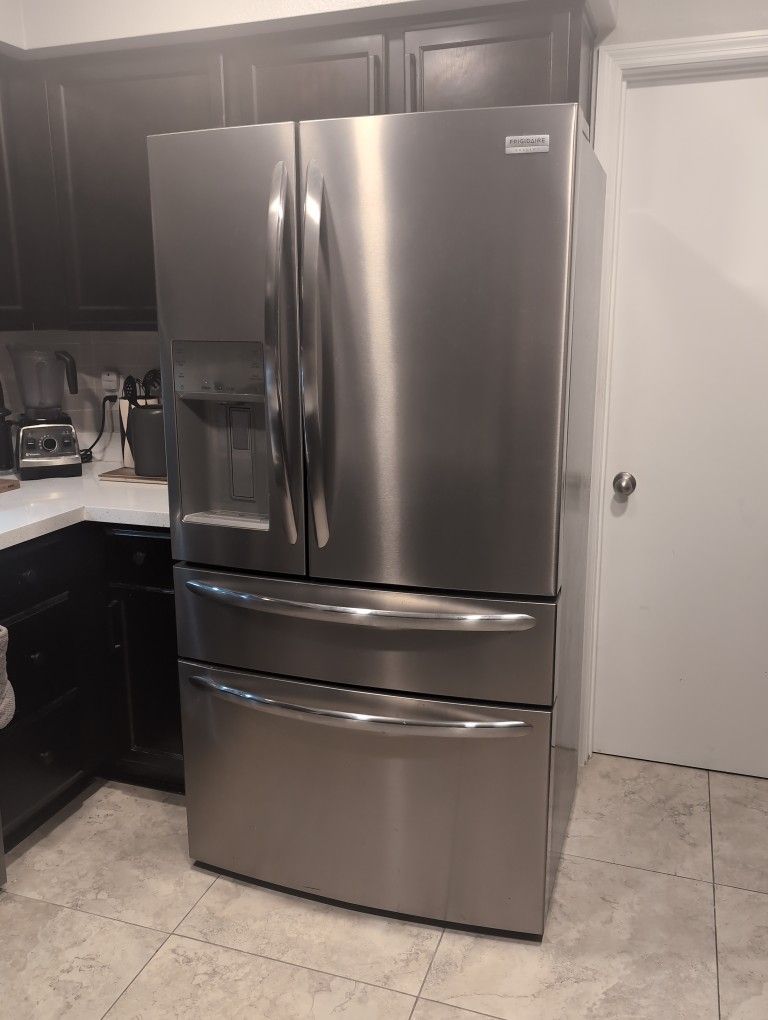 Frigidaire Gallery Counter Depth French Door Refrigerator 21.4 Cu Ft