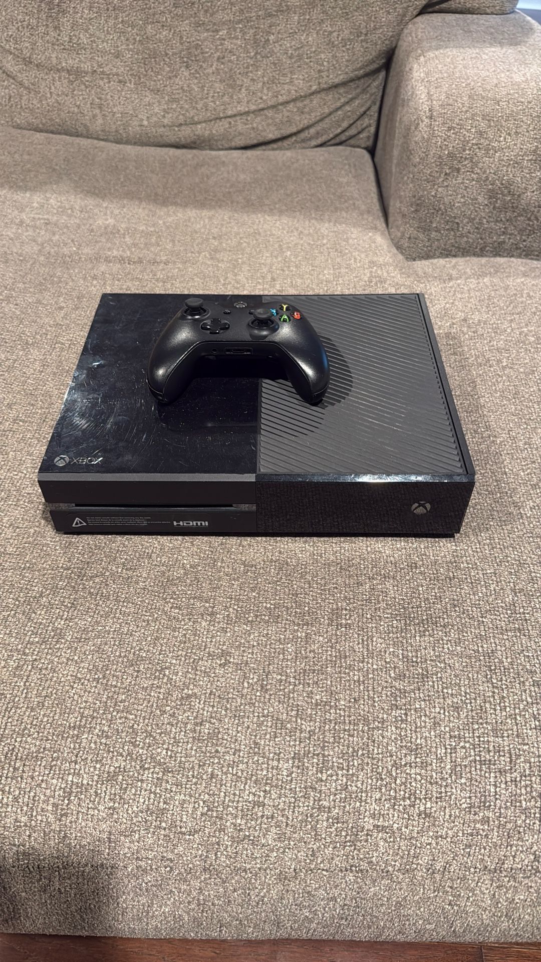 Xbox 1 with controller