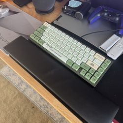 Razor Wrist Rest
