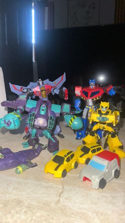 Lot of 8 transformers animated toys