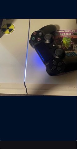 PS4 white