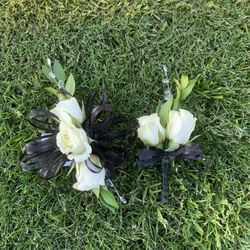 Prom Corsages And Boutonniere Sets