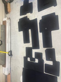 Original Kia Carnival SX P floor mats
