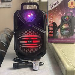 8β Bluetooth Rechargeable Speaker With Microphone & LED Party Ligths ππΆMicrophone