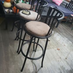 Counter Chairs  Stool Chairs  High Chairs  20 Each 