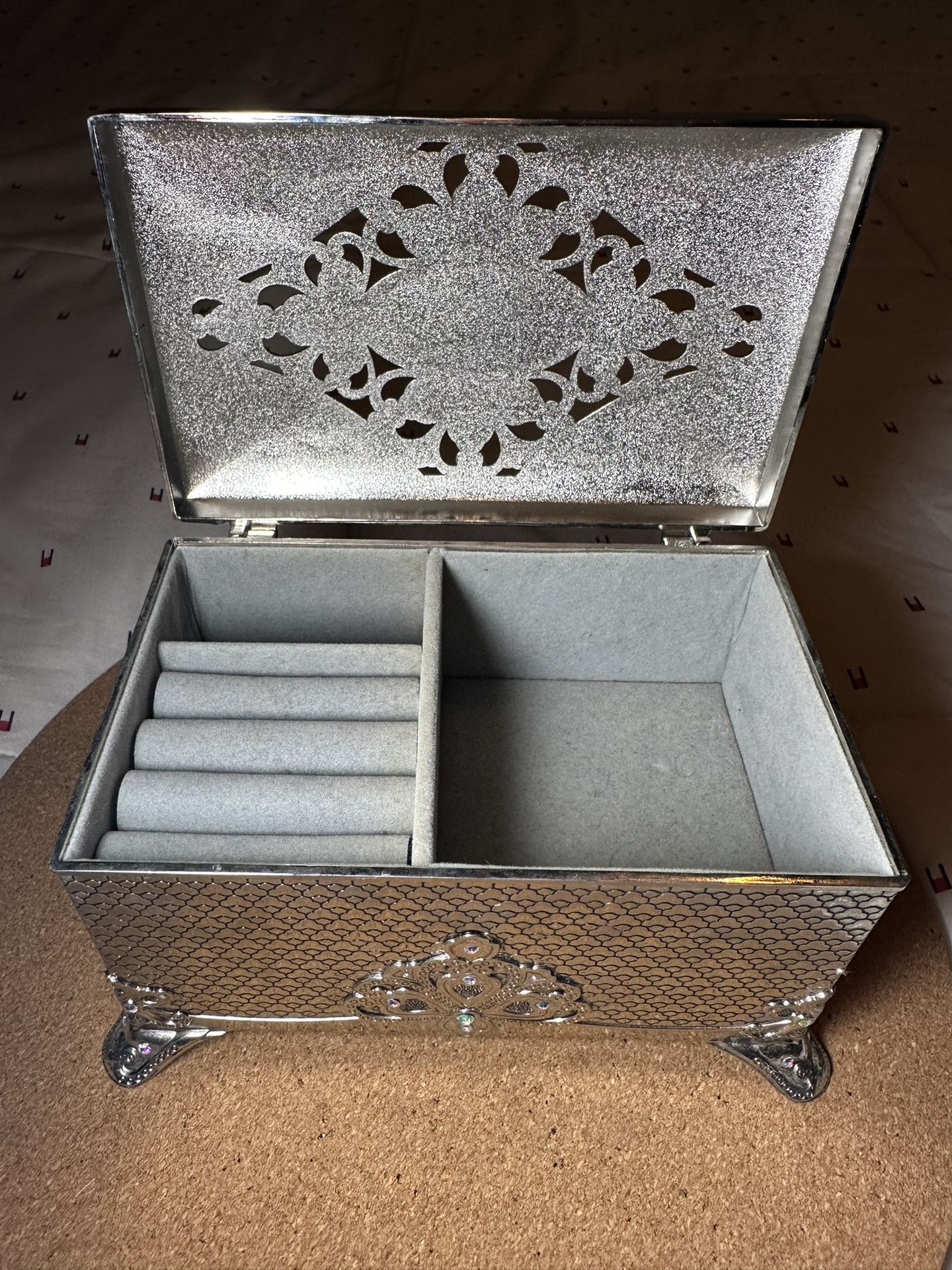 Things Remembered VTG Silver Plated Musical Jewelry Box Swarovski Crystals
