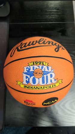 Mini NCAA Final Tour basket balls