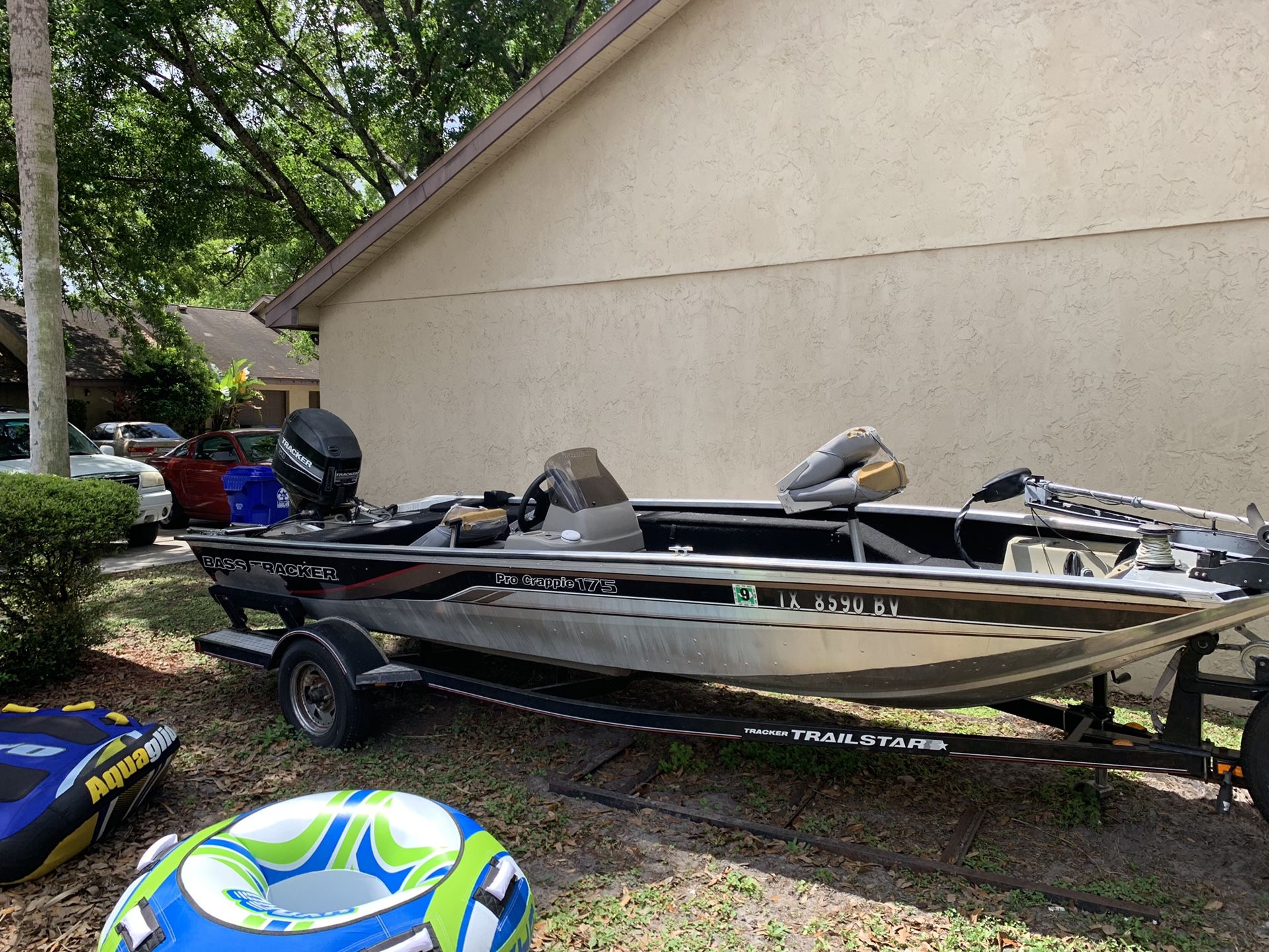 2001 Bass Tracker 17.5