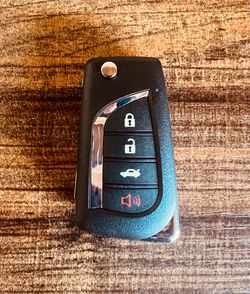 [$120 @ Pomona Indoor Swapmeet] 2018-23 Toyota Camry & Corolla Duplicate Key Copy