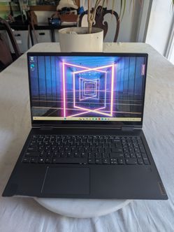 Lenovo Yoga 7 Convertible 2in1 - i7 (11th gen) - 16gb ram - 1Tb SSD - Touchscreen
