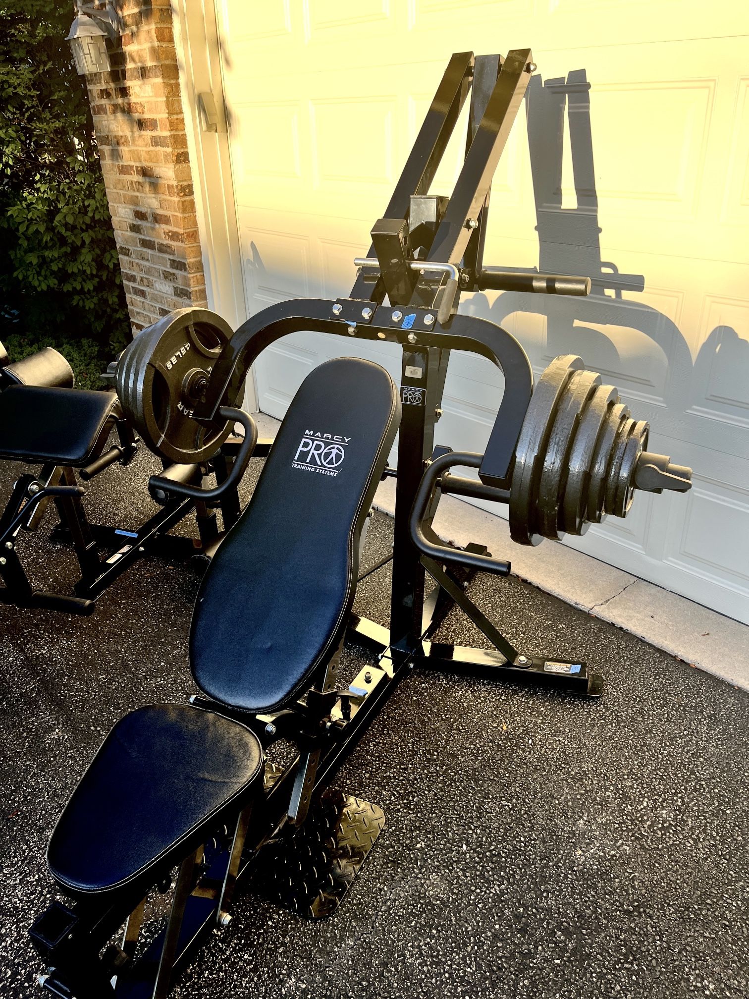 Leverage Gym With 250LBS Olympic Plates