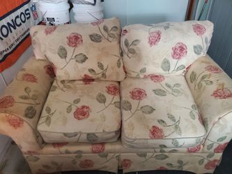 2 Person Love Seat
