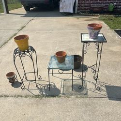 4 Metal Stand with 2 Plastic Flower 