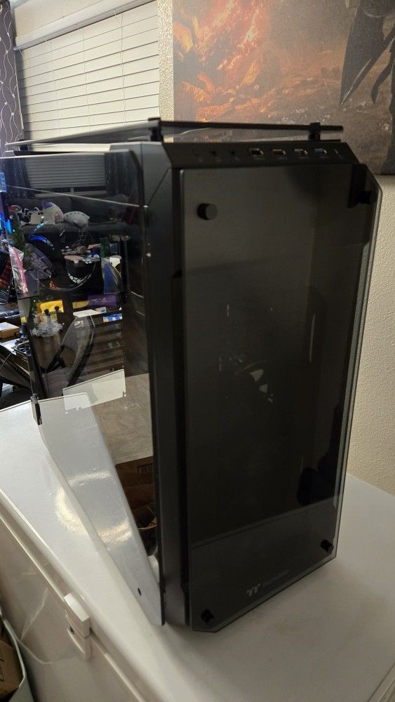 PC Case With 140mm Fans